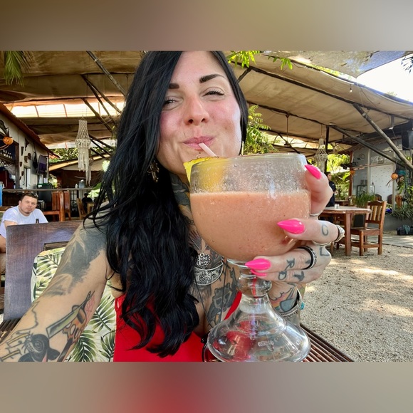 Meet your Posher, Kristen - Picture 11 of 11